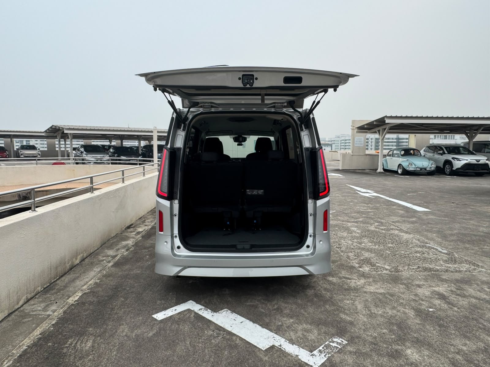 Nissan Serena e-POWER Highway Star Prestige photo 8
